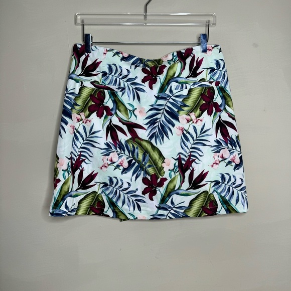 Lady Hagen Women's 16” Palm Overlap Golf Skort - Picture 6 of 12